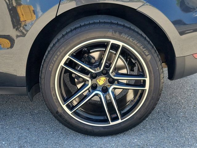 Used 2020 Porsche Macan image 8