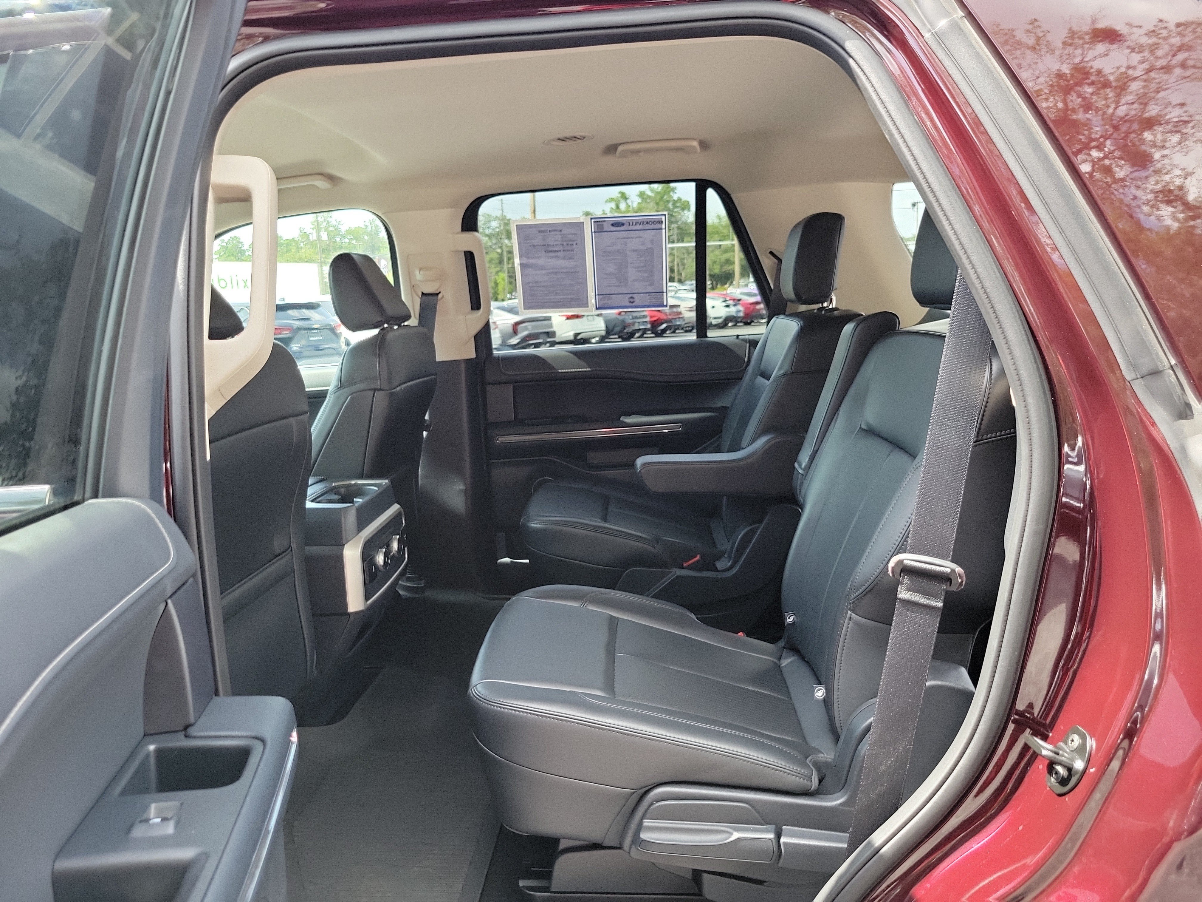Used 2023 Ford Expedition XLT RWD image 22
