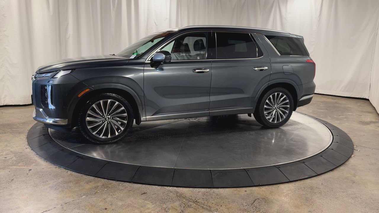 Used 2023 Hyundai Palisade Calligraphy w/ Cargo Package image 5