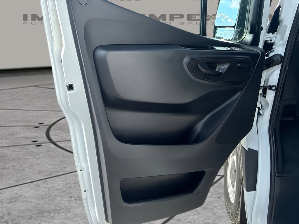 Used 2025 Mercedes-Benz Sprinter 2500 image 19
