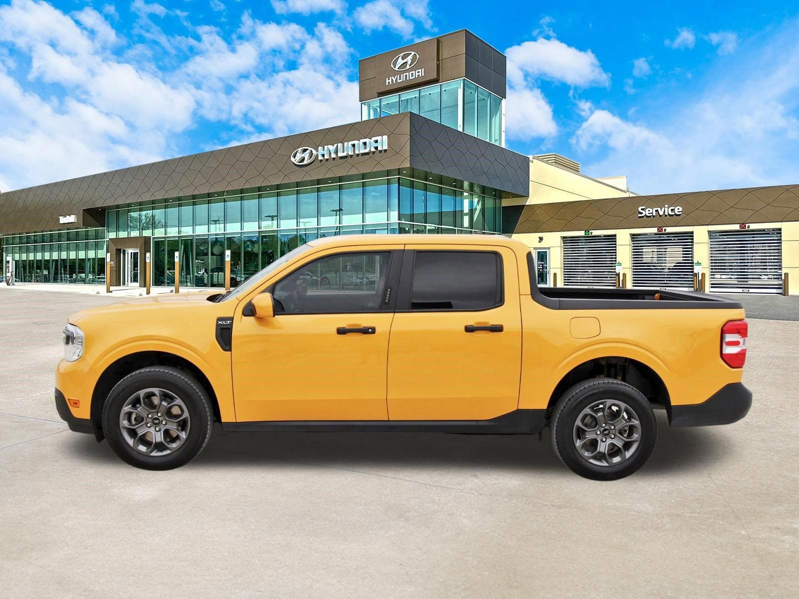 Used 2023 Ford Maverick XLT w/ XLT Luxury Package FWD image 9