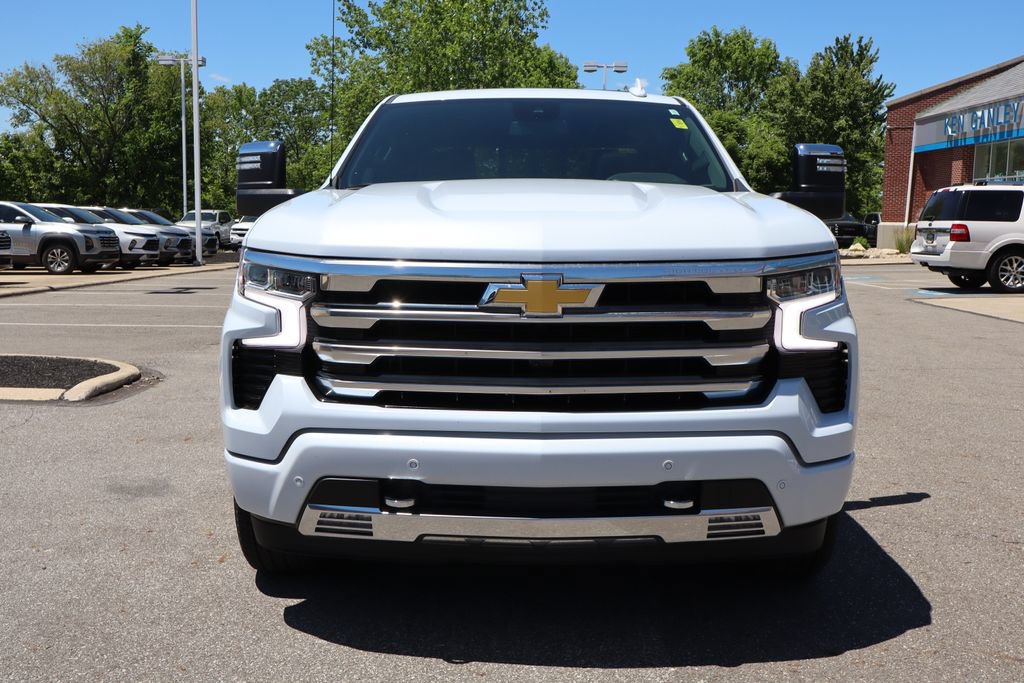 Used 2026 Chevrolet Silverado 1500 High Country w/ High Country Premium Package AWD/4WD image 7