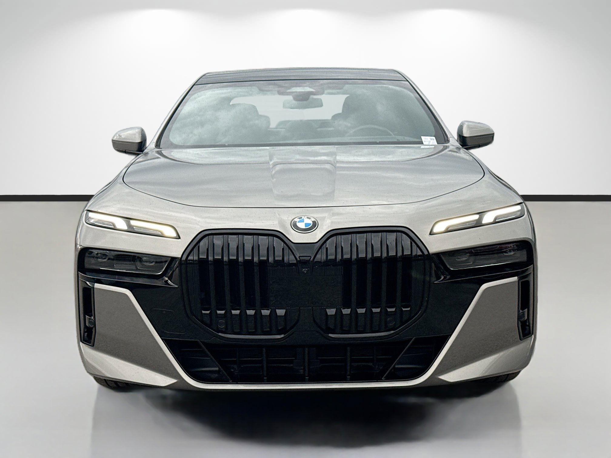 Certified 2023 BMW 740i w/ Parking Assistance Package RWD image 8