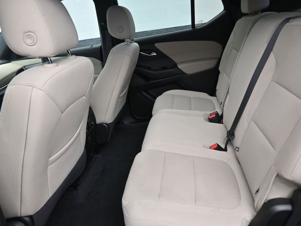 Used 2023 Chevrolet Traverse LS image 14