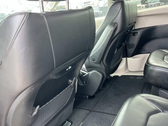 Used 2023 Chrysler Pacifica Touring-L FWD image 20