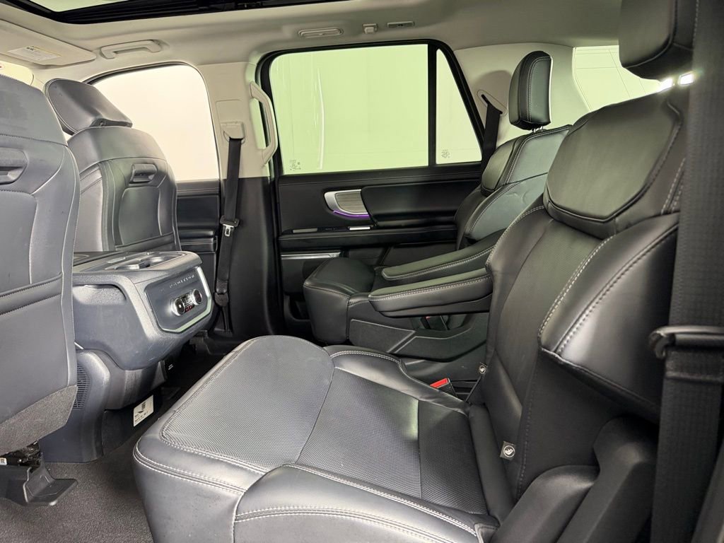 Used 2025 Ford Expedition Max Platinum image 27