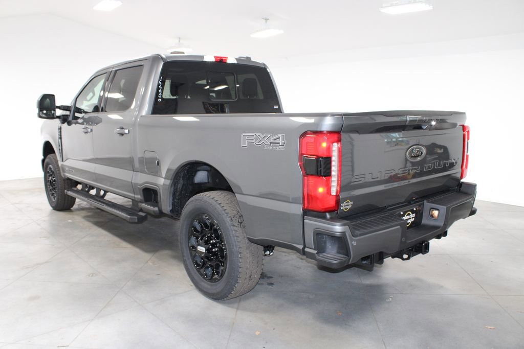 New 2026 Ford F250 Lariat w/ Black Appearance Package image 6