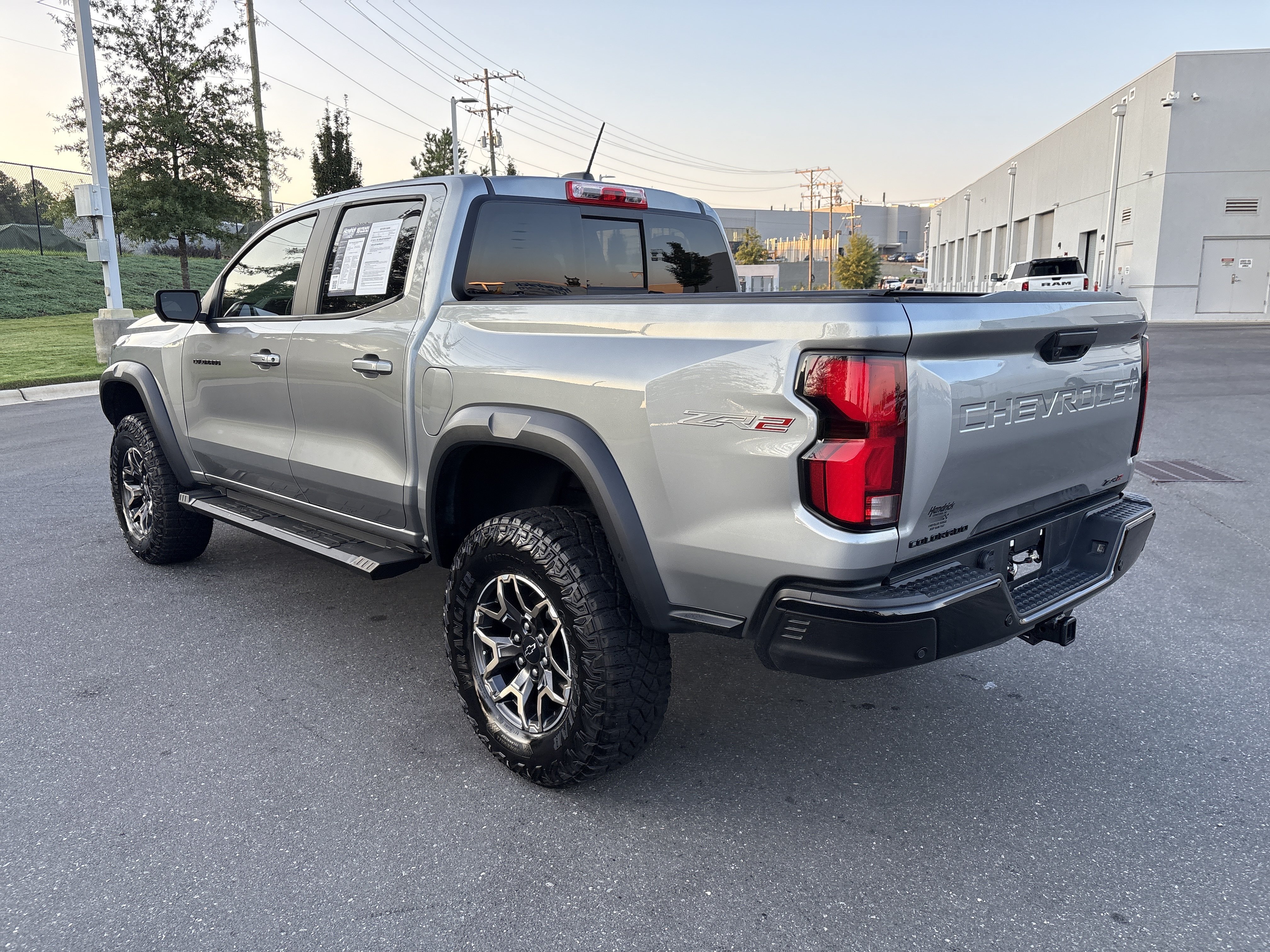 Used 2023 Chevrolet Colorado ZR2 w/ ZR2 Convenience Package III AWD/4WD image 7