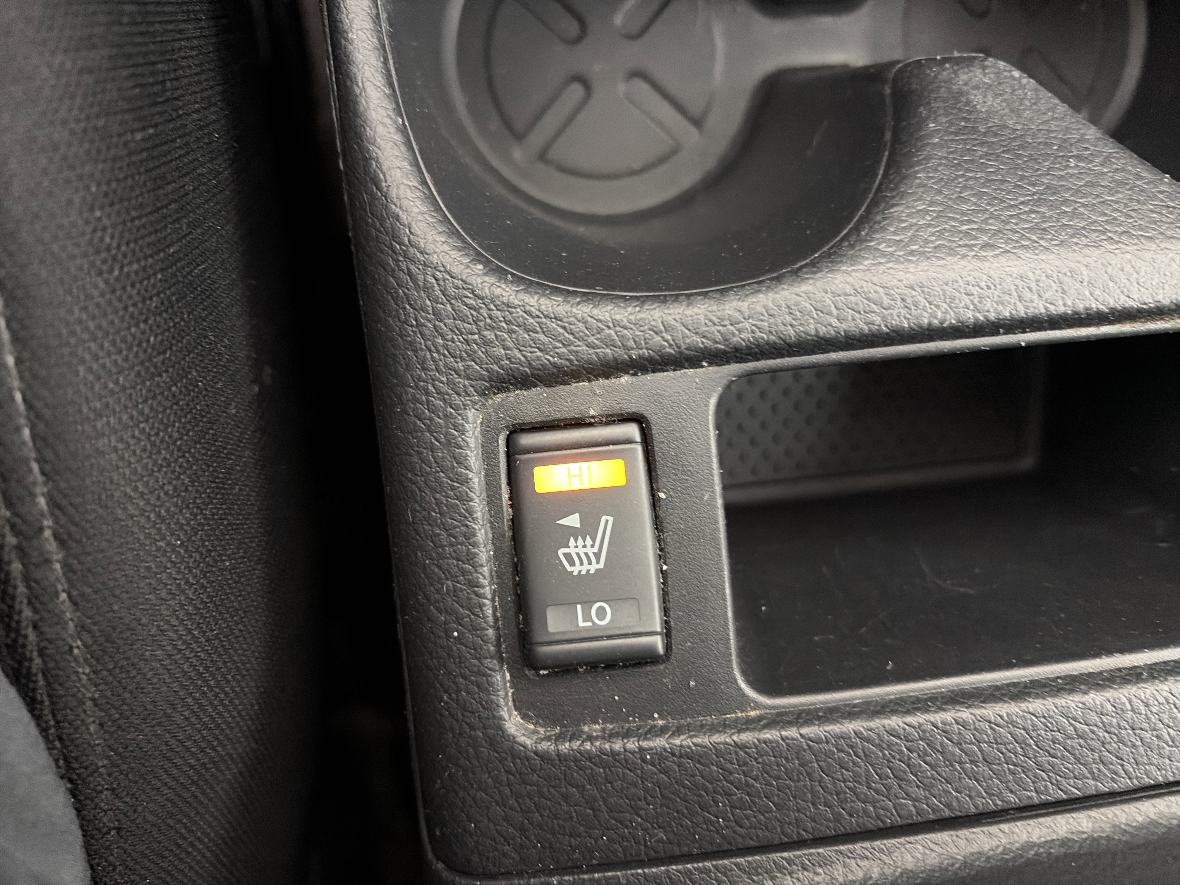 Used 2017 Nissan Rogue SV w/ SV Premium Package image 22