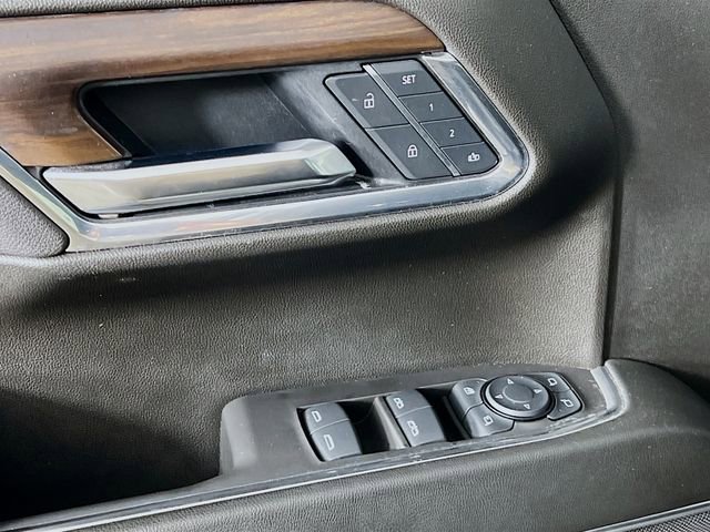 Used 2025 GMC Sierra 1500 SLT image 9