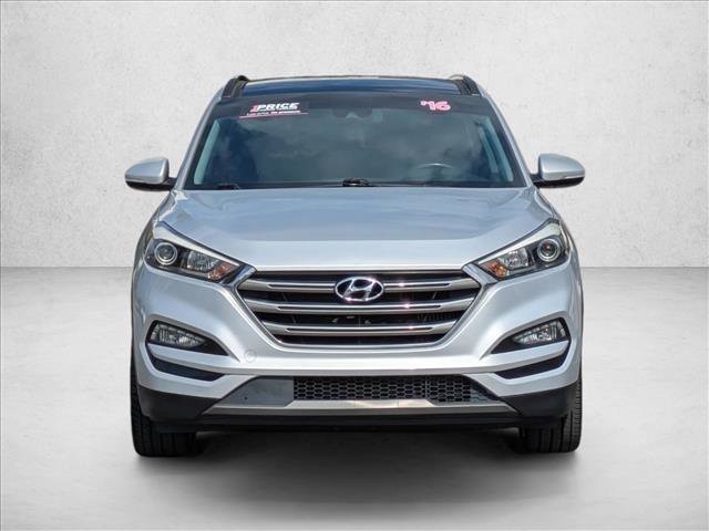 Used 2016 Hyundai Tucson Limited w/ Option Group 03 FWD image 2