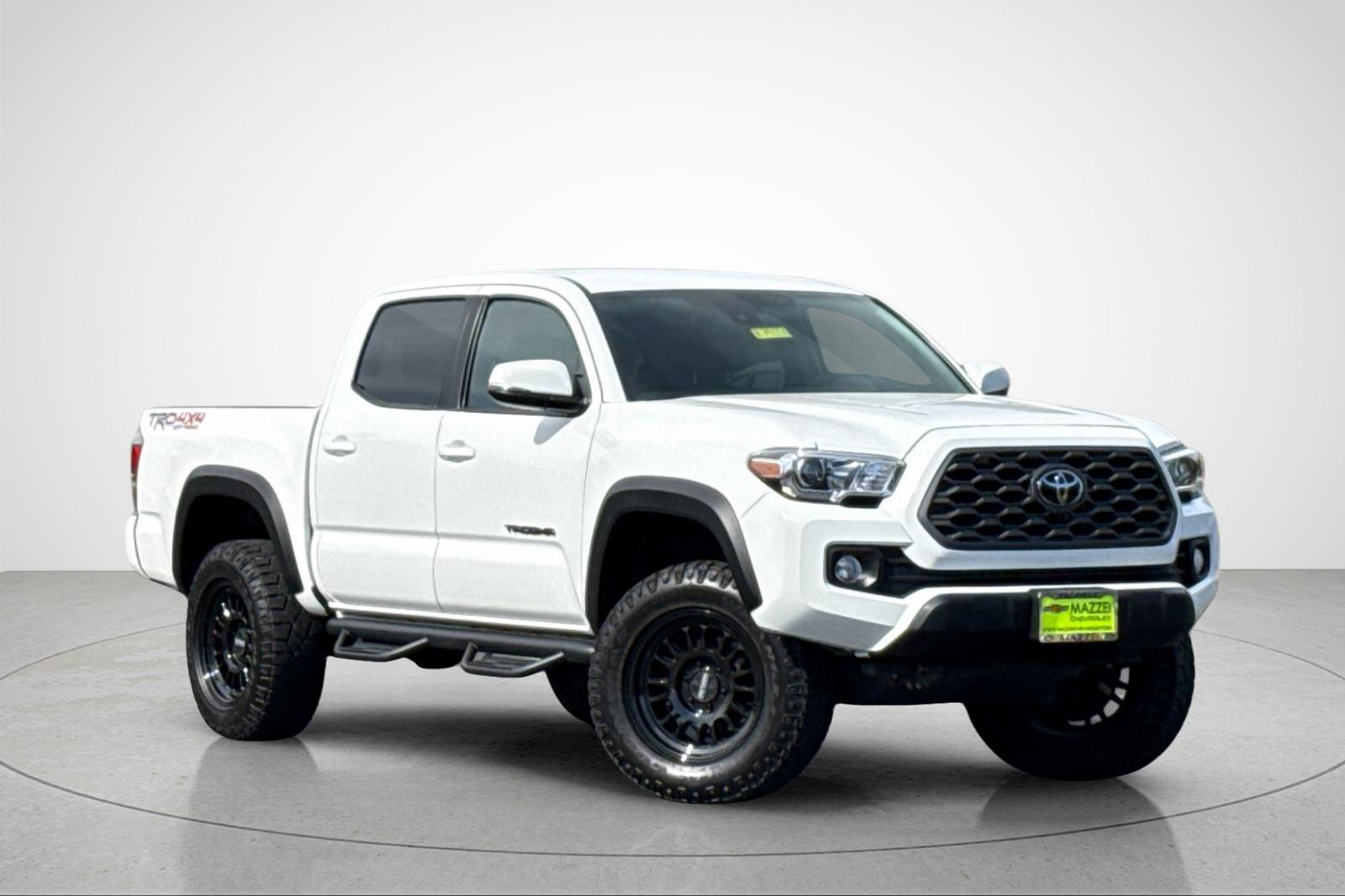 Used 2023 Toyota Tacoma TRD Off-Road w/ Technology Package AWD/4WD image 2