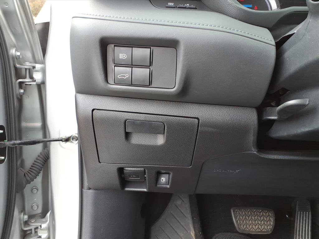 Used 2022 Toyota Highlander XLE image 18