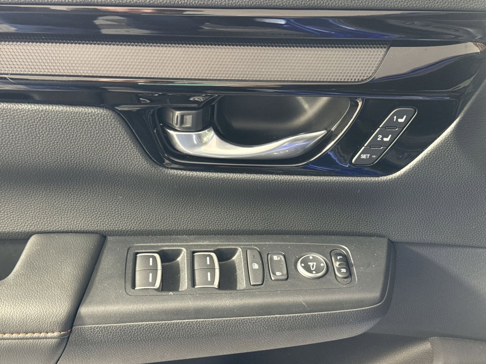 Used 2025 Honda CR-V Sport Touring image 15