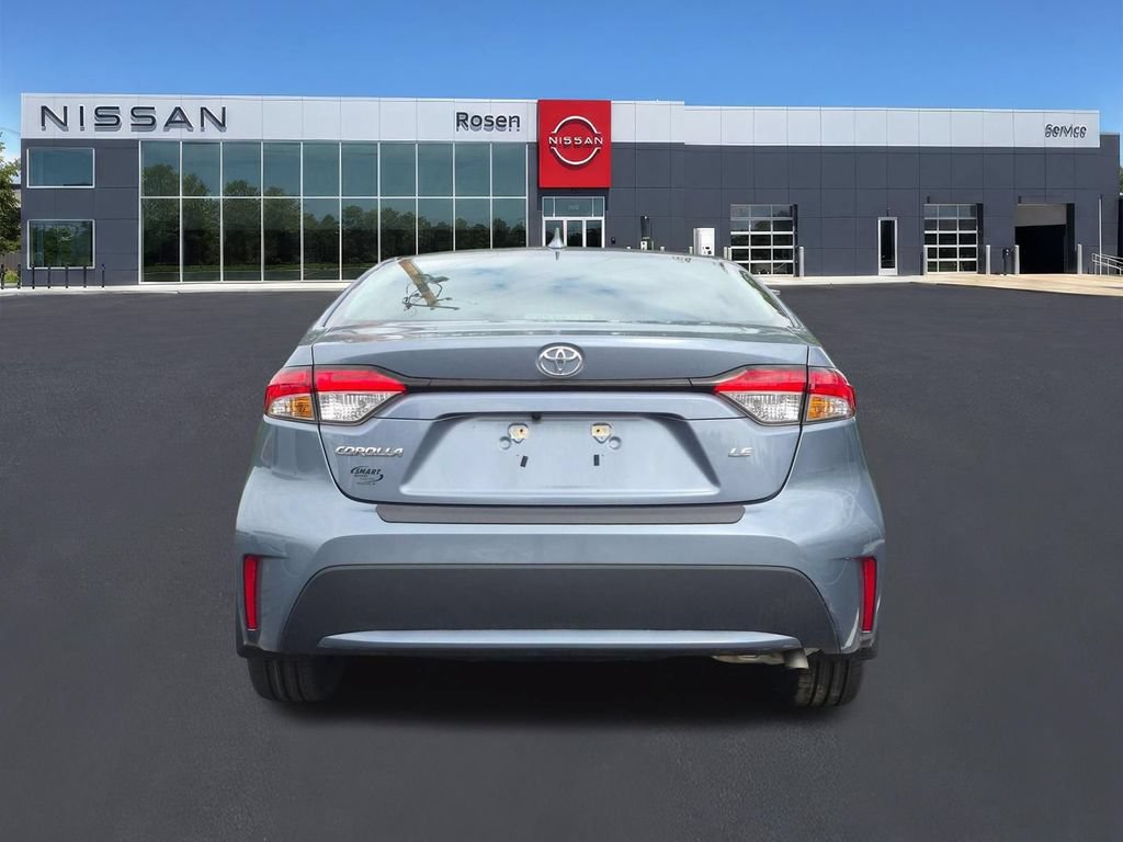 Used 2022 Toyota Corolla LE FWD image 4