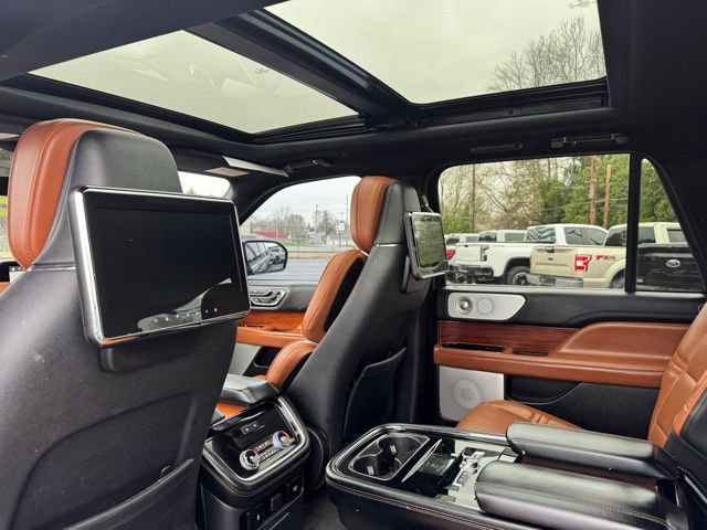 Used 2019 Lincoln Navigator L Reserve w/ Cargo Package AWD/4WD image 35