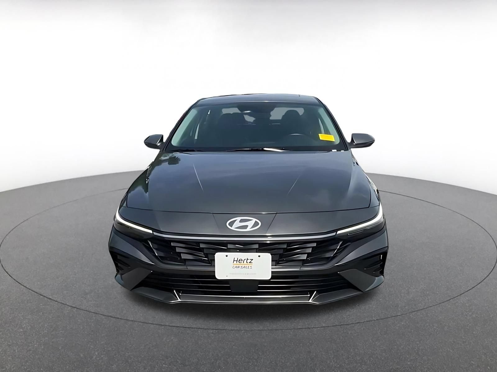 Used 2025 Hyundai Elantra Limited FWD image 4