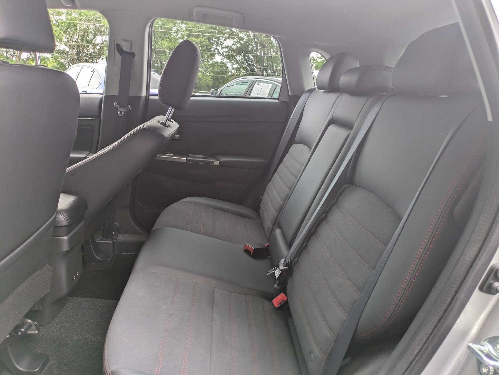 Used 2026 Mitsubishi Outlander Sport SE AWD/4WD image 13