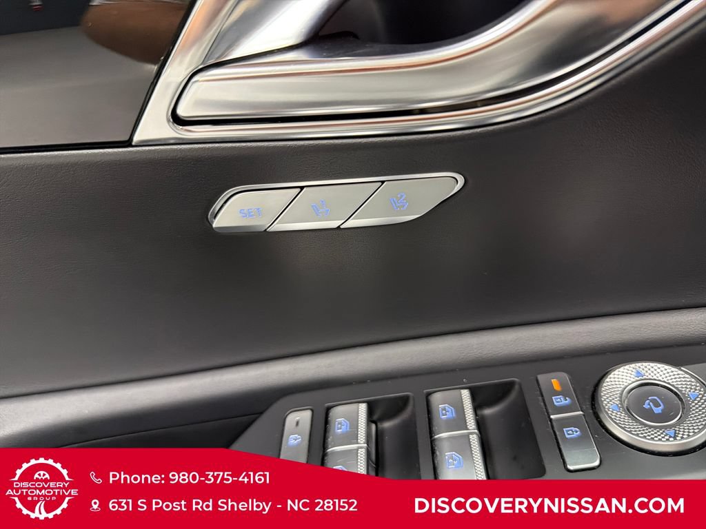 Used 2025 Genesis GV80 2.5T Standard AWD/4WD image 12