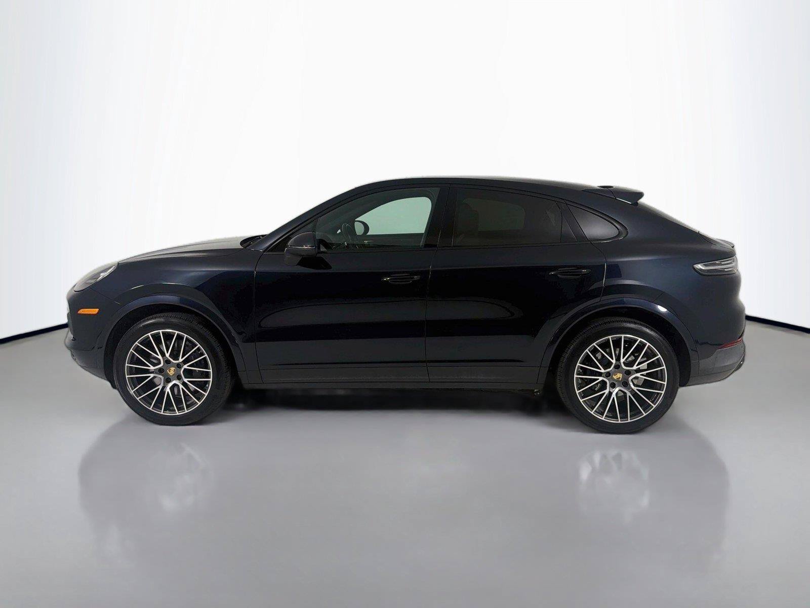 Certified 2023 Porsche Cayenne Platinum Edition AWD/4WD image 2