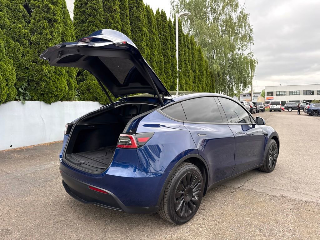 Used 2023 Tesla Model Y Long Range AWD/4WD image 8