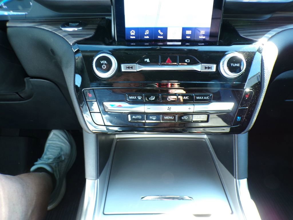 Used 2022 Ford Explorer Limited w/ Limited Technology Package image 20