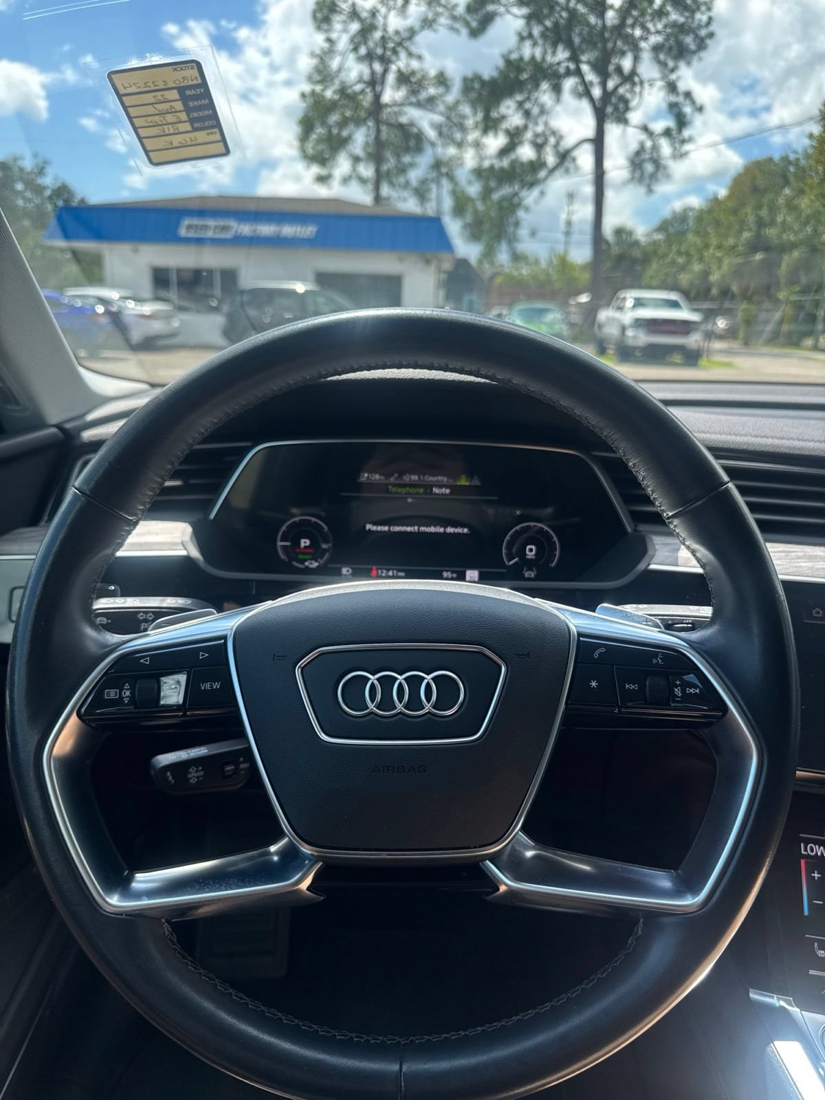 Used 2022 Audi e-tron Premium Plus AWD/4WD image 26