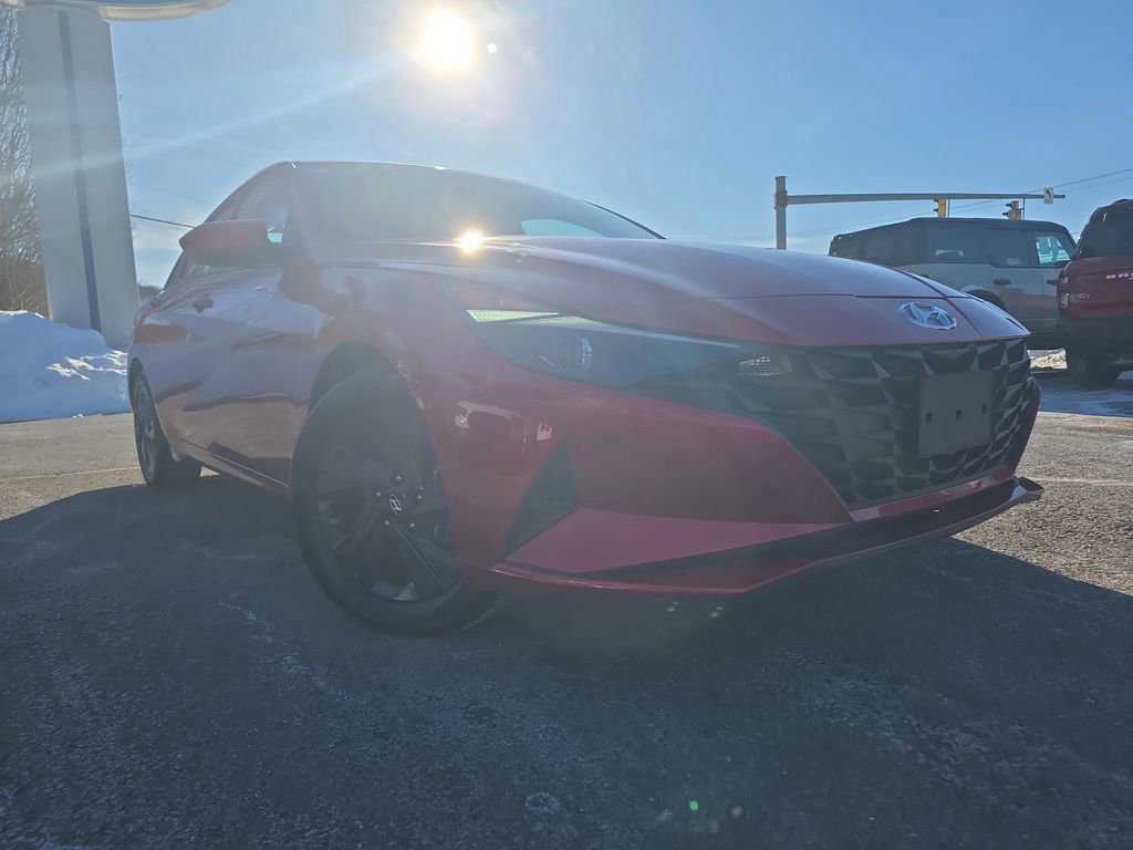 Used 2022 Hyundai Elantra SEL image 9