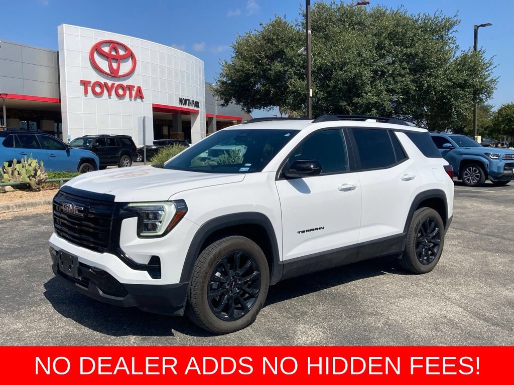 Used 2026 GMC Terrain Elevation w/ Elevation Premium Package FWD image 1