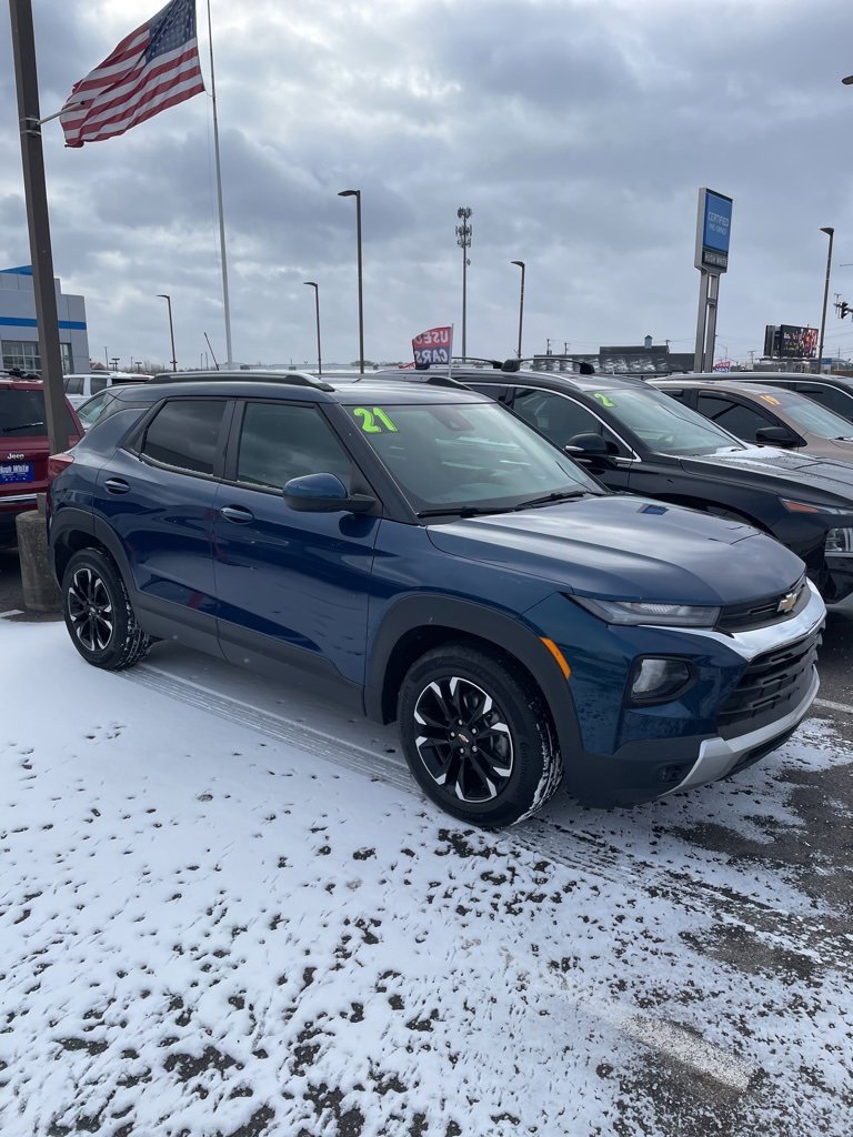 Used 2021 Chevrolet TrailBlazer LT w/ Convenience Package image 2