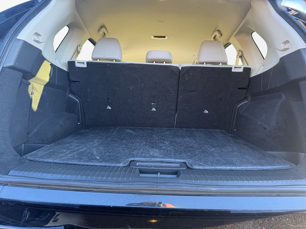 Used 2024 Nissan Rogue SV image 18