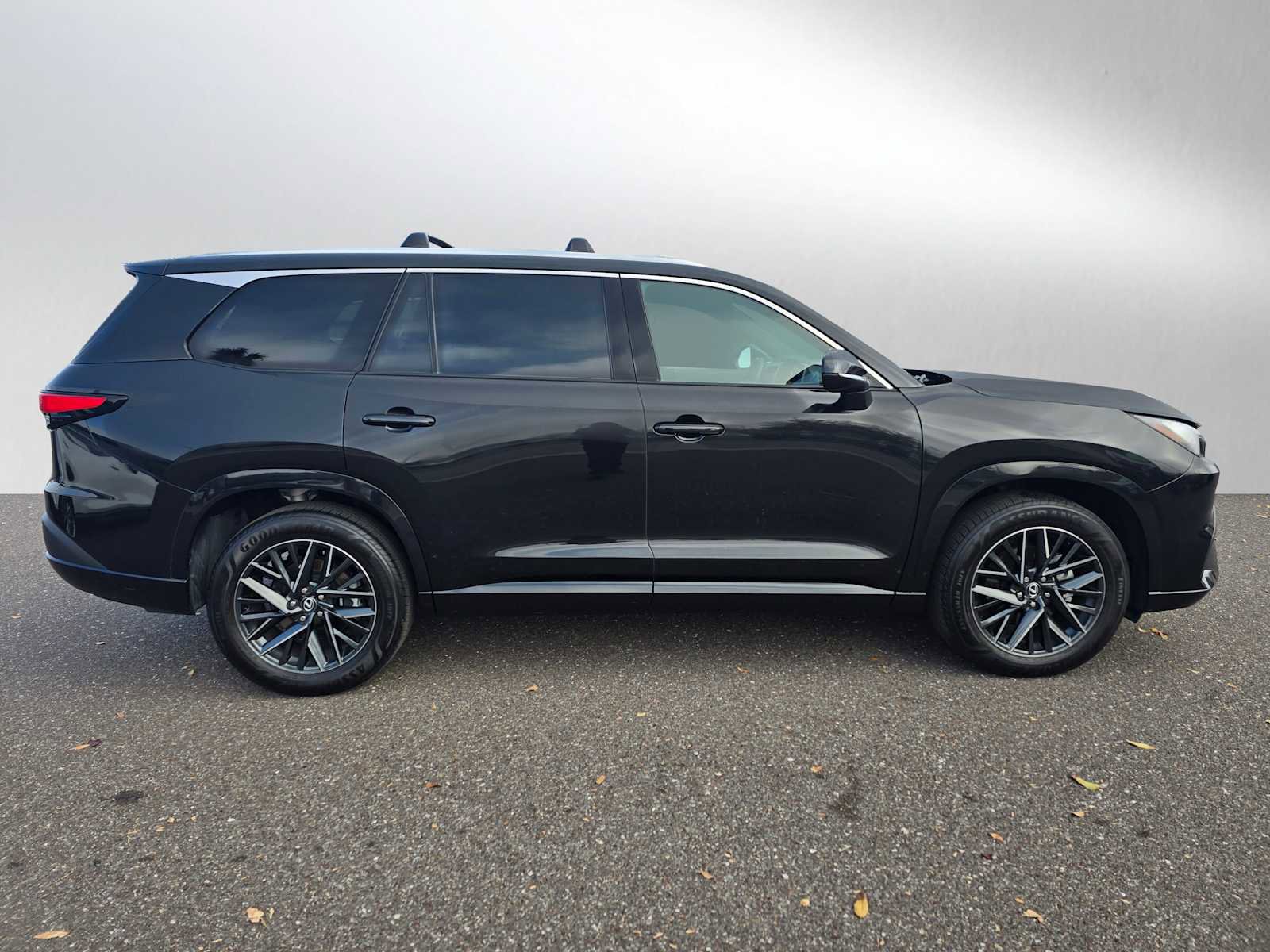 Used 2024 Lexus TX 350 TX 350 PREM AWD image 2