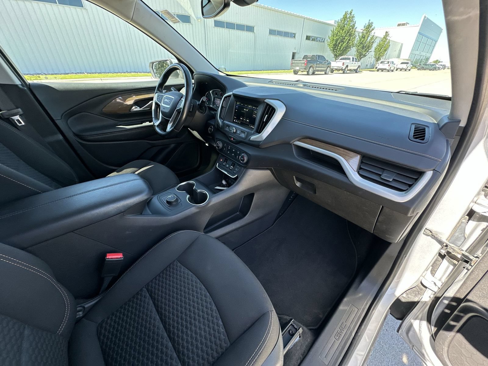 Used 2019 GMC Terrain SLE FWD image 27