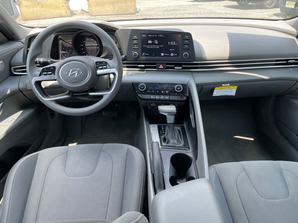 Used 2023 Hyundai Elantra SEL image 8