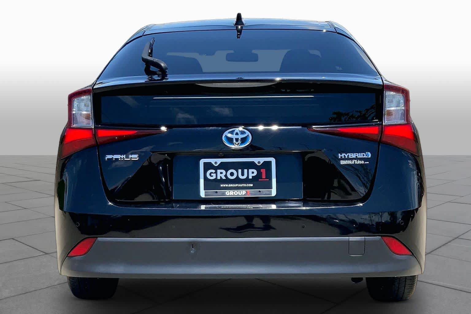 Used 2020 Toyota Prius LE FWD image 4