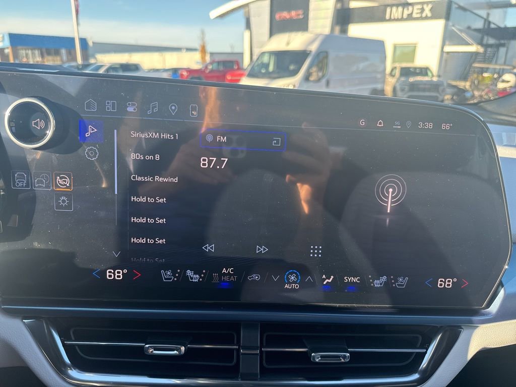 New 2026 Chevrolet Equinox EV LT image 19