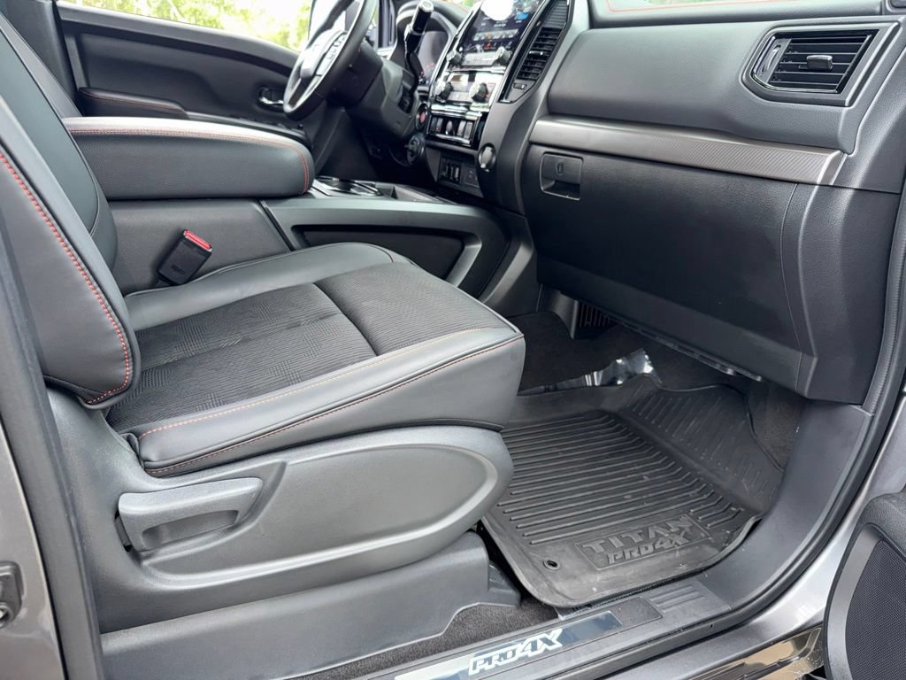Used 2024 Nissan Titan PRO-4X AWD/4WD image 24