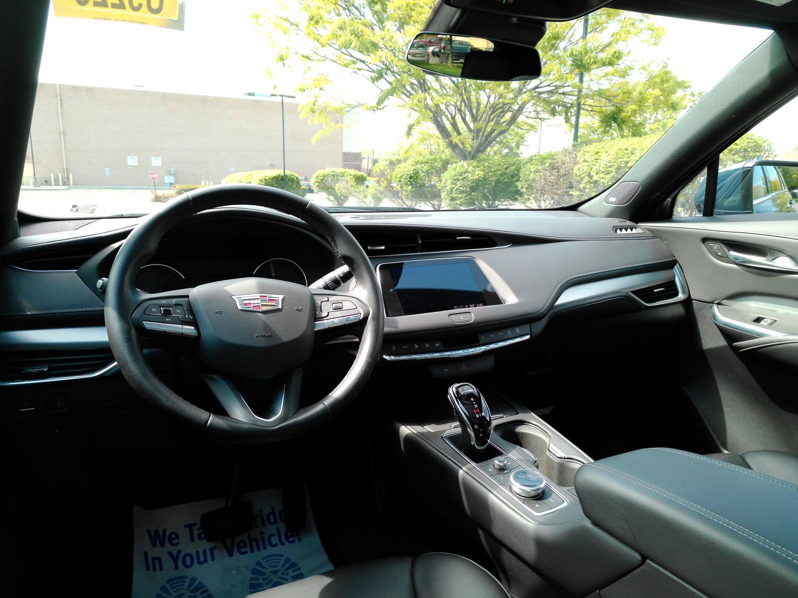 Certified 2022 Cadillac XT4 Premium Luxury w/ Safety Alert Package AWD/4WD image 9
