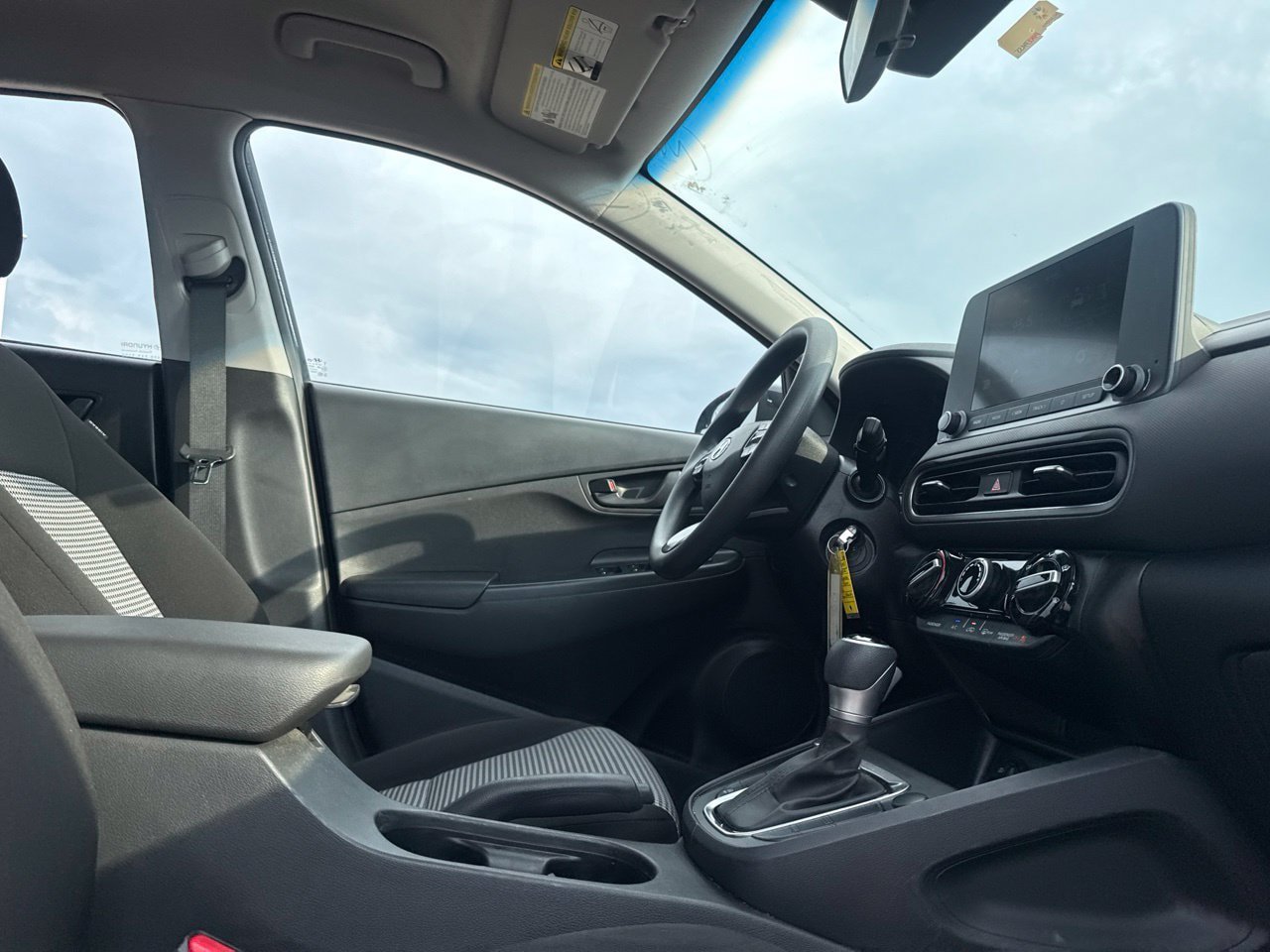 Used 2022 Hyundai Kona SE FWD image 32