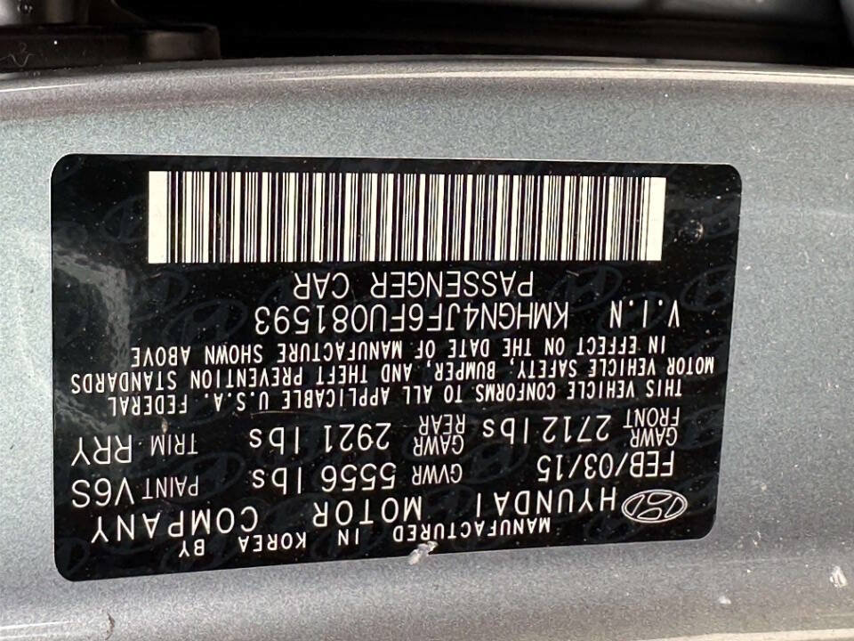 Used 2015 Hyundai Genesis 5.0 RWD image 25