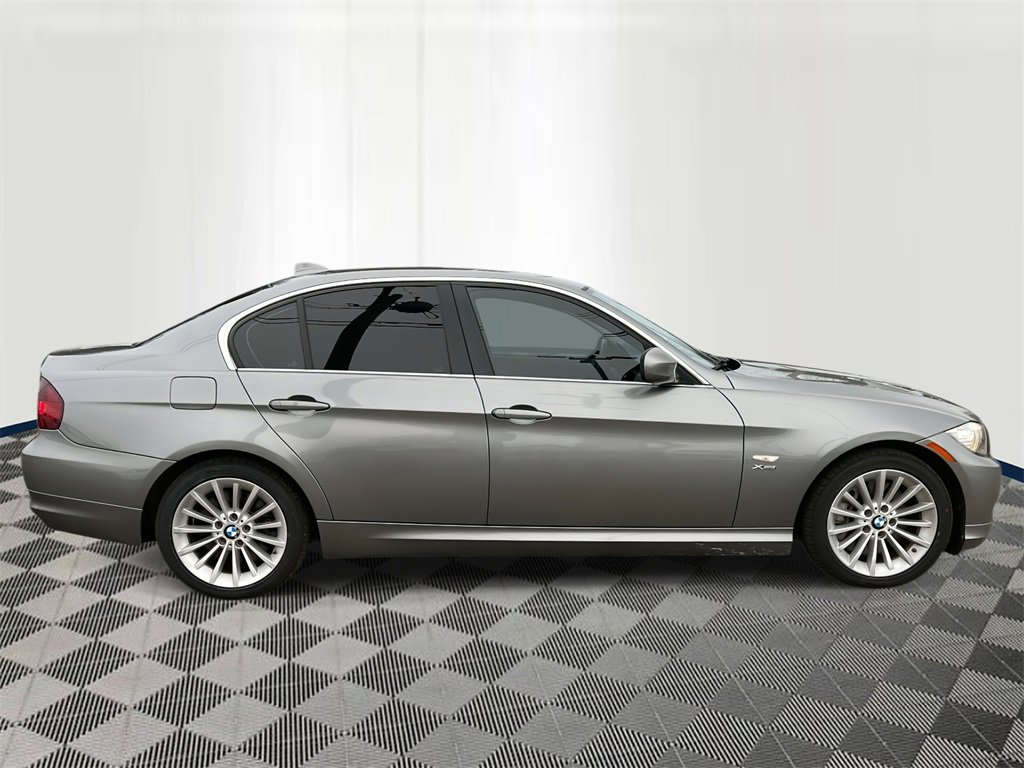 Used 2010 BMW 335i xDrive Sedan image 6