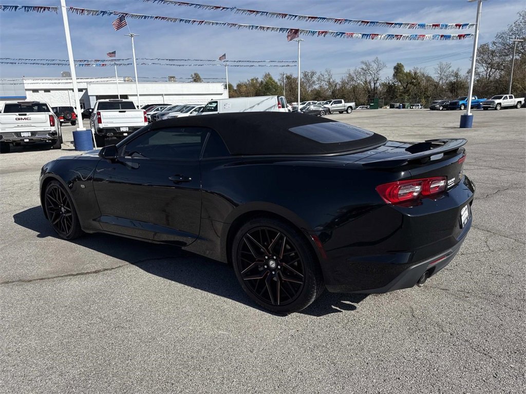 Used 2020 Chevrolet Camaro LT image 3