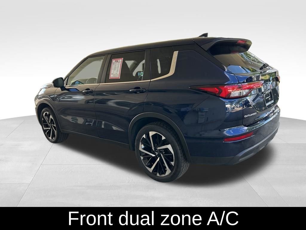 Used 2024 Mitsubishi Outlander SE AWD/4WD image 4