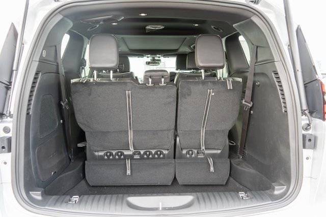New 2026 Chrysler Pacifica Limited w/ Uconnect Theater Family Group image 9