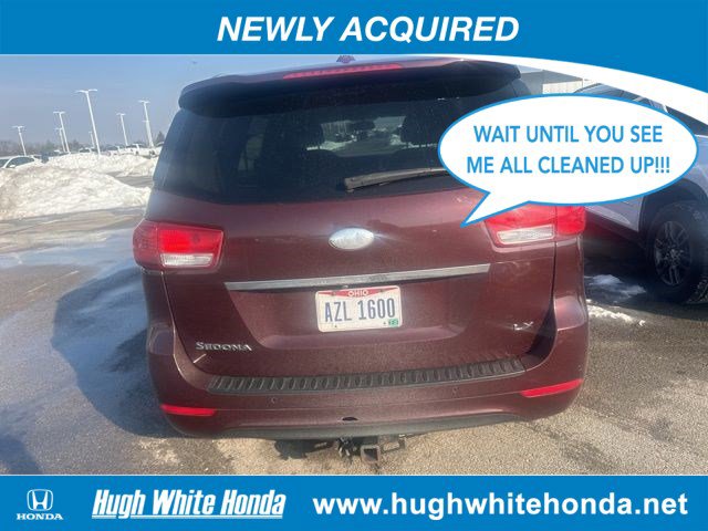 Used 2017 Kia Sedona LX w/ LX Essentials Premium Package image 6