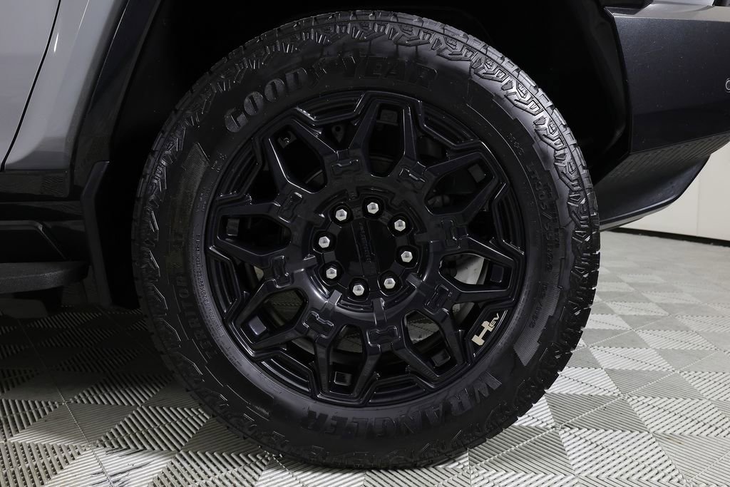 Used 2025 GMC Hummer EV 2X w/ LPO, Dark Essentials Package AWD/4WD image 47