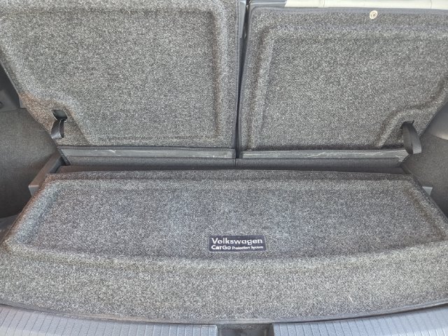 Used 2018 Volkswagen Tiguan SE FWD image 40
