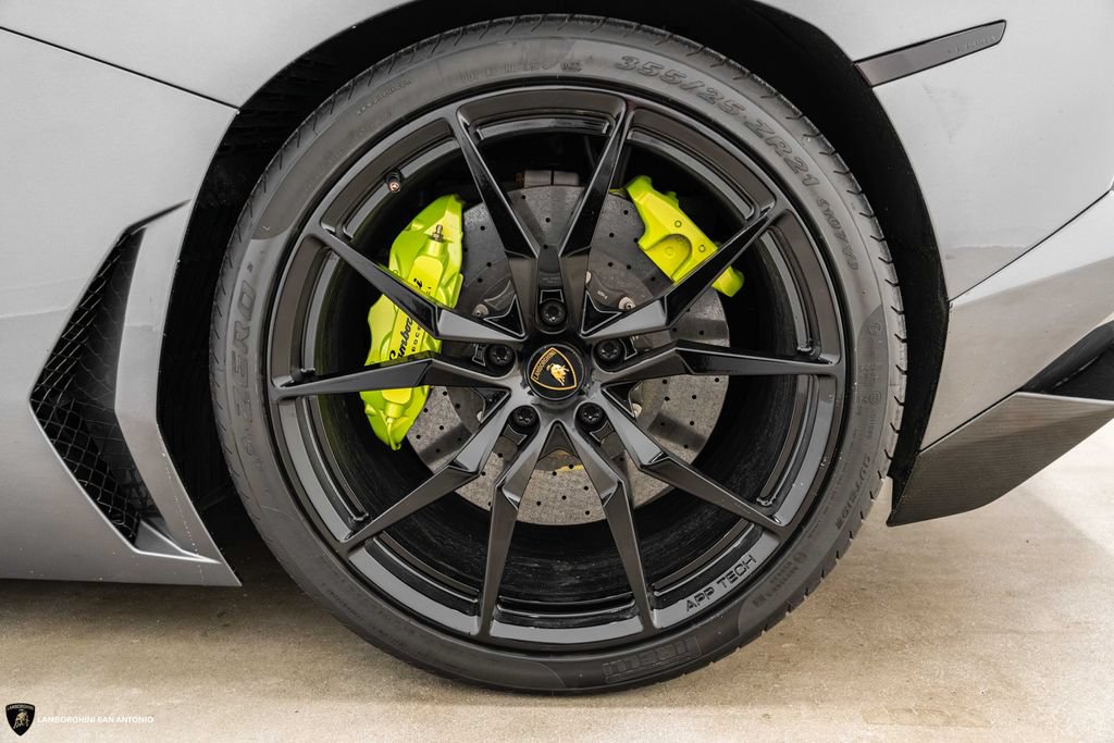 Used 2015 Lamborghini Aventador LP 700-4 AWD/4WD image 7