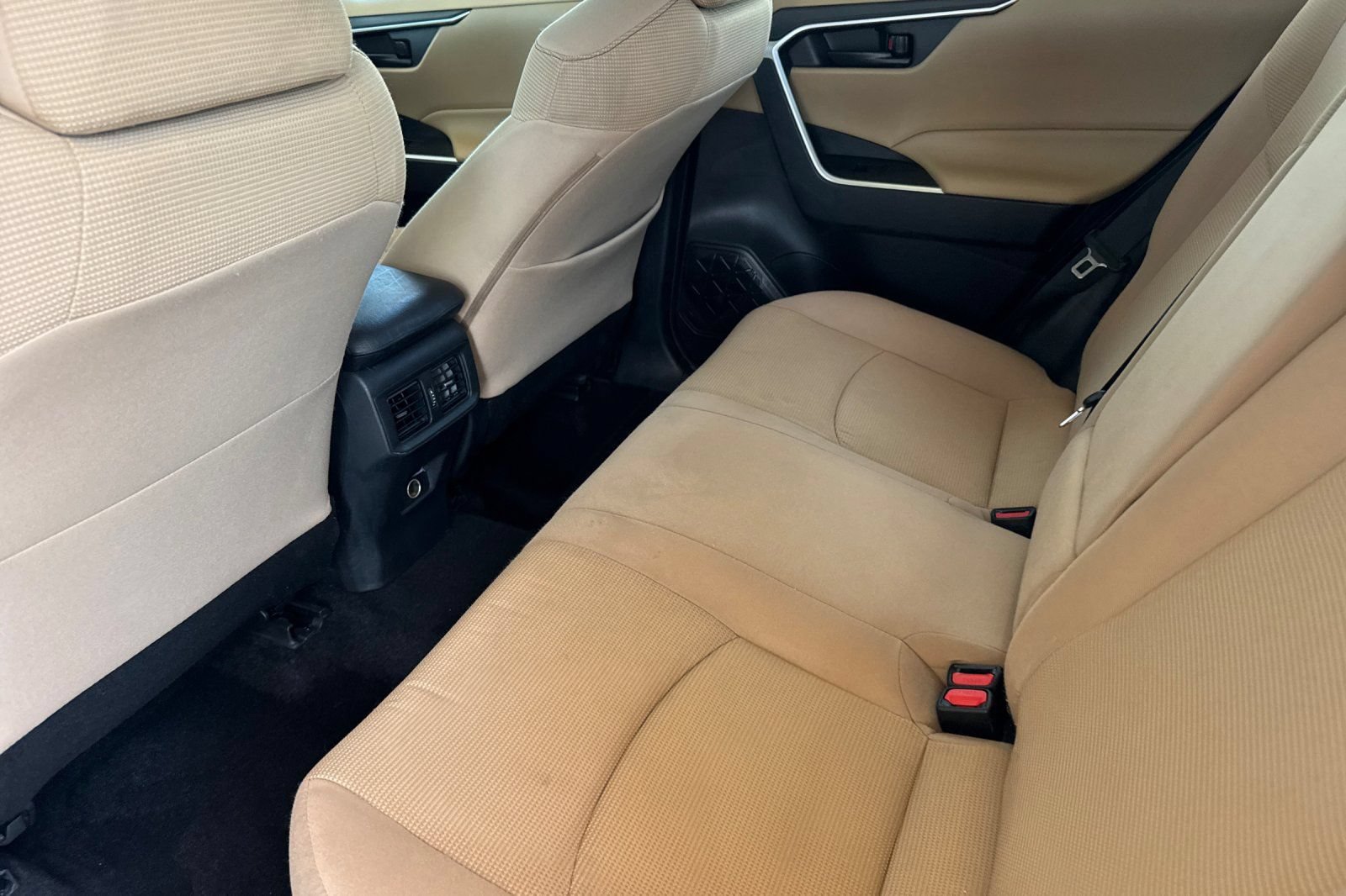 Certified 2021 Toyota RAV4 LE AWD/4WD image 15