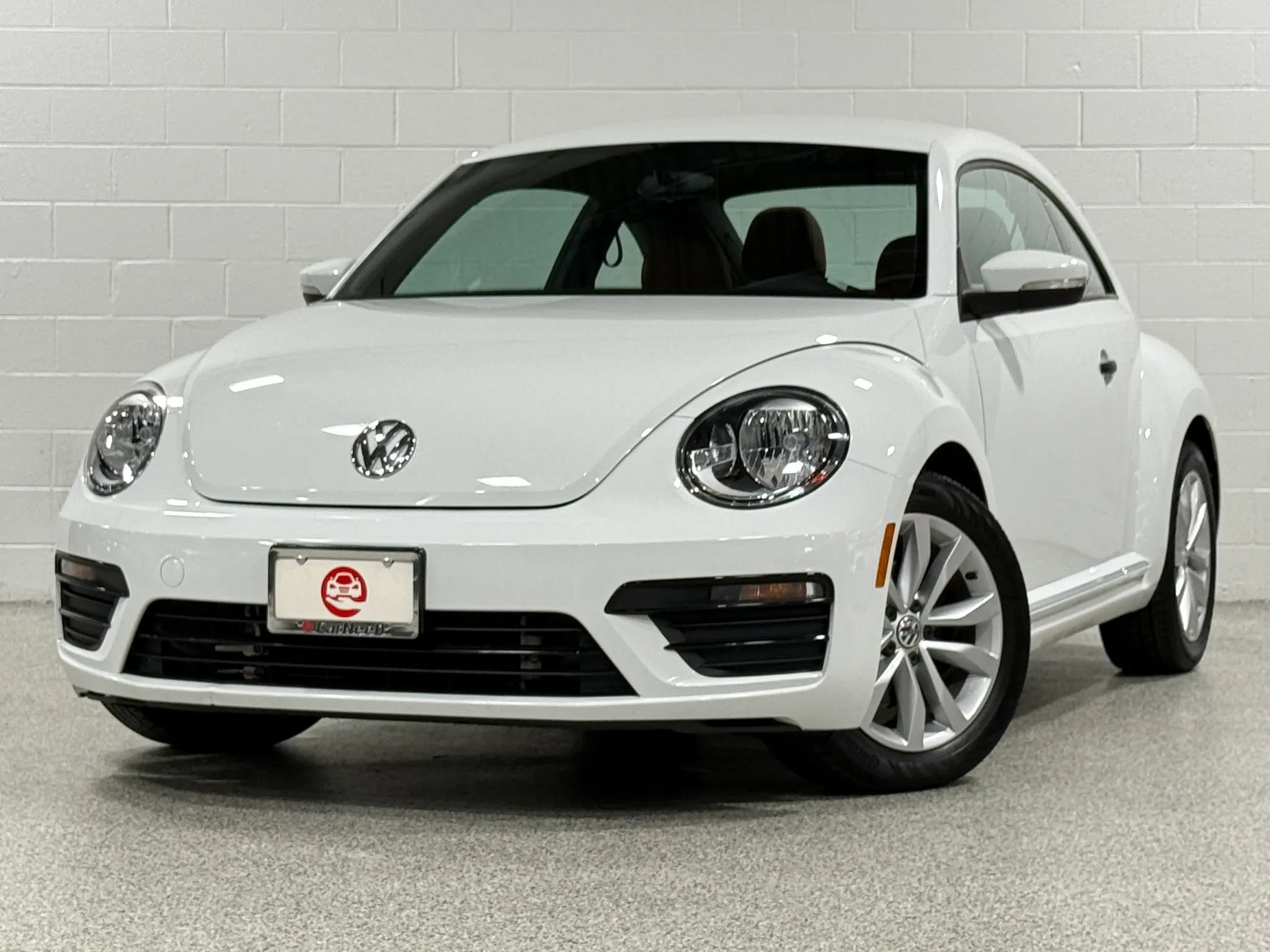 Used 2017 Volkswagen Beetle 1.8T S FWD image 2